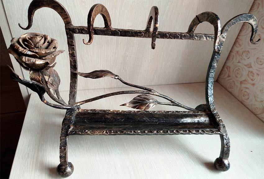 Підставка під прикраси