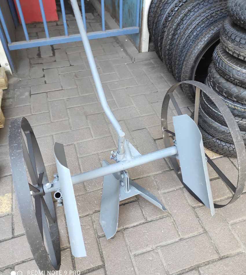 Окучник універсальний